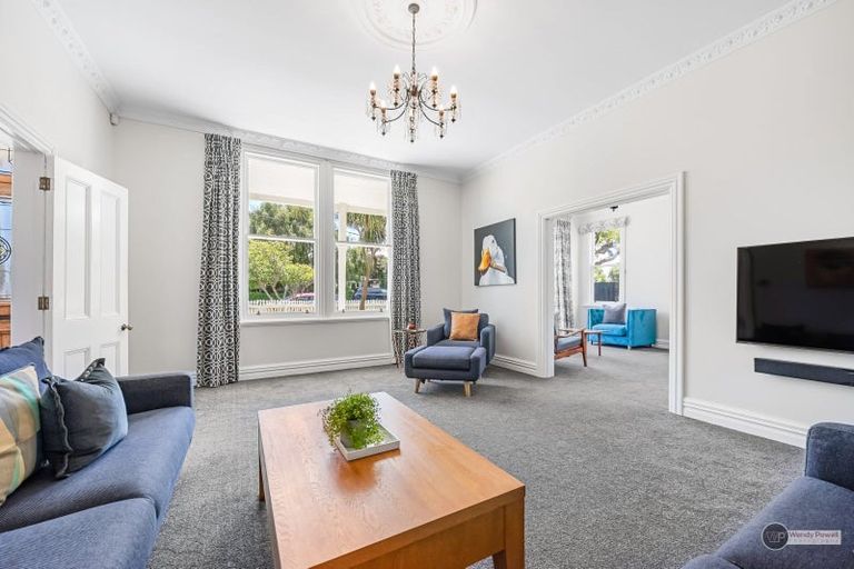 Photo of property in 4 Hautana Square, Woburn, Lower Hutt, 5010
