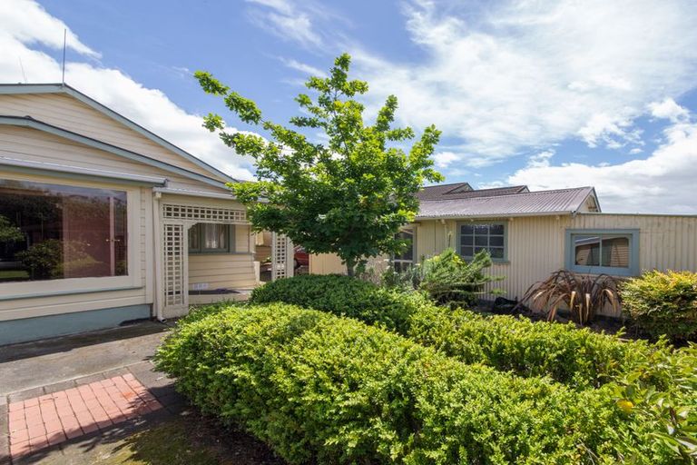 Photo of property in 34 Florence Avenue, Palmerston North, 4414