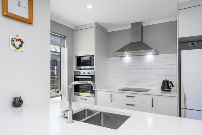 Photo of property in 8 Pioneer Crescent, Omokoroa, 3114