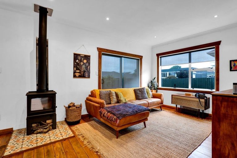 Photo of property in 7 Seddon Street, Westown, New Plymouth, 4310