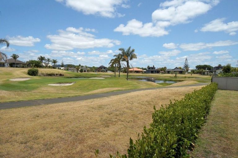 Photo of property in 9 Barbados Way, One Tree Point, 0118