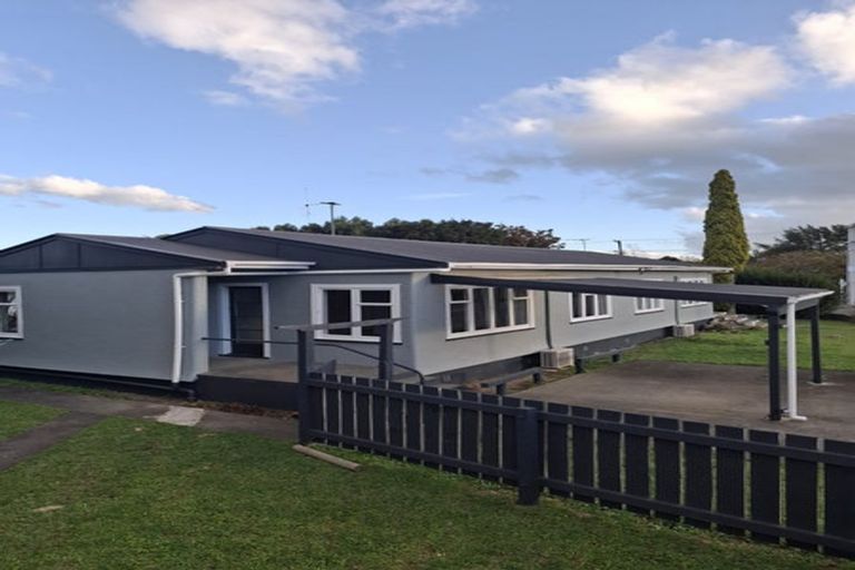 Photo of property in 88 Victoria Street, Carterton, 5713