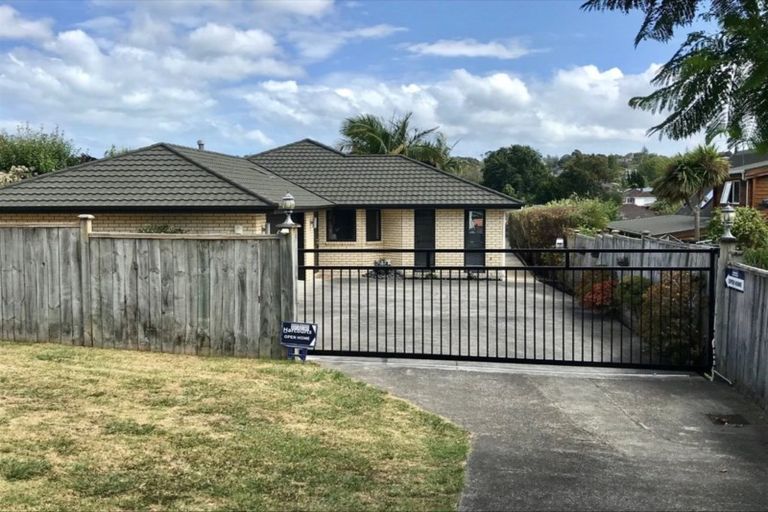 Photo of property in 35a Willerton Avenue, New Lynn, Auckland, 0600