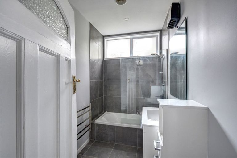 Photo of property in 28 Murray Street, Caversham, Dunedin, 9012