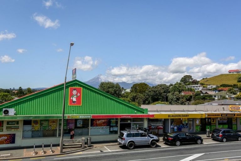Photo of property in 544 Devon Street West, Blagdon, New Plymouth, 4310