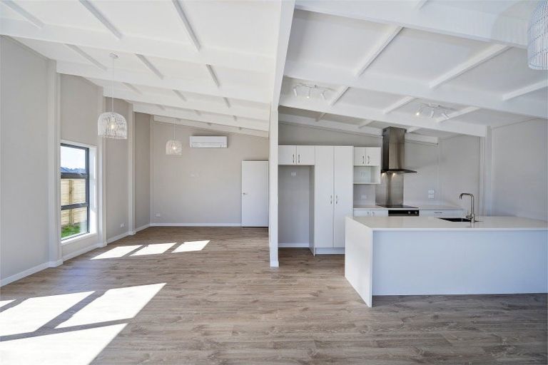 Photo of property in 8 Ngaroma Crescent, Whitianga, 3510