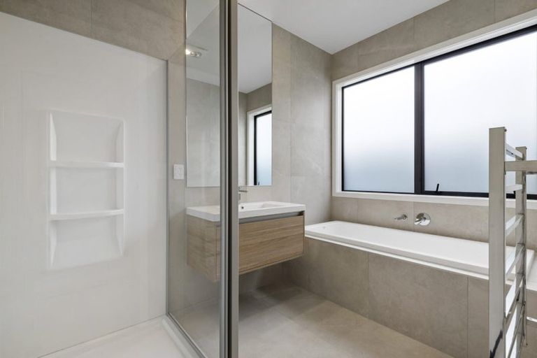 Photo of property in 8 Oyster Drive, Whenuapai, Auckland, 0618