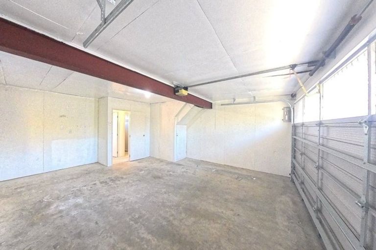 Photo of property in 1 Dresdan Court, Hokowhitu, Palmerston North, 4410