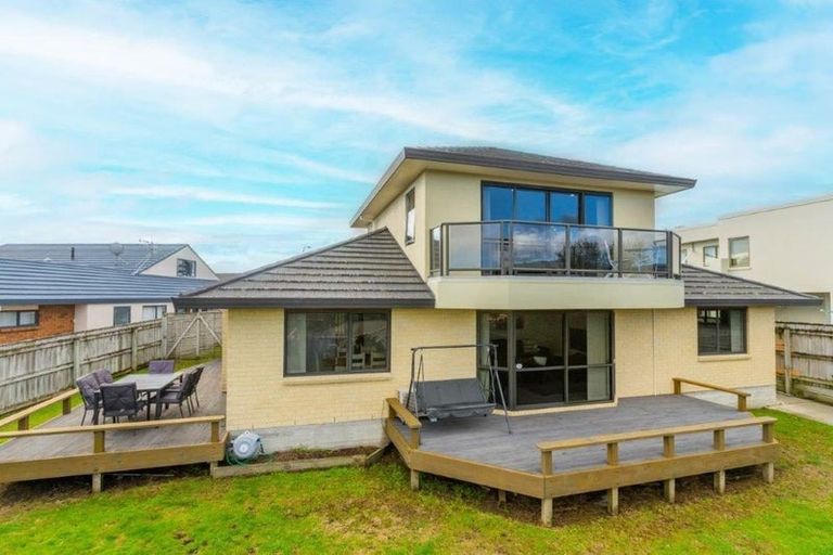 Photo of property in 6 Shearwater Rise, Paraparaumu Beach, Paraparaumu, 5032