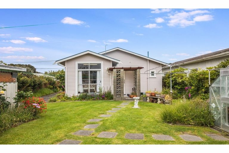 Photo of property in 21 Cudby Street, Woburn, Lower Hutt, 5011