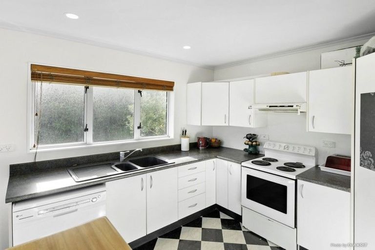 Photo of property in 13a Bristol Street, Island Bay, Wellington, 6023