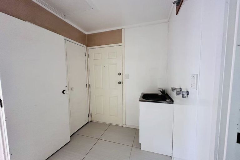 Photo of property in 2/137 Mokoia Road, Birkenhead, Auckland, 0626