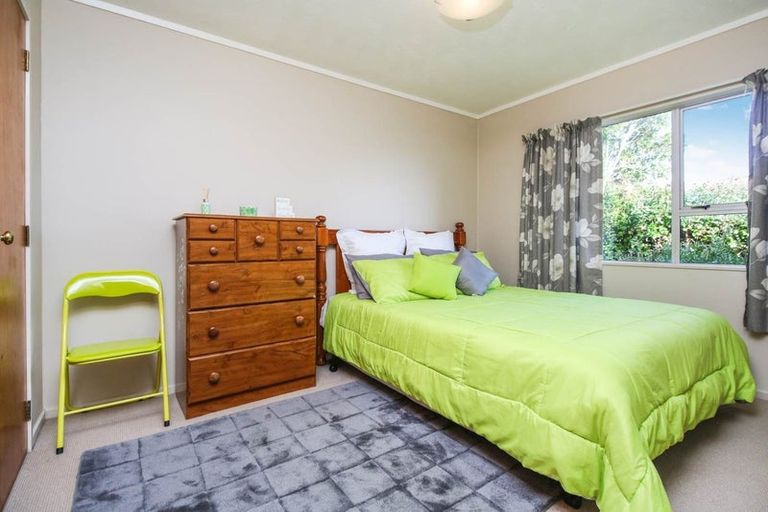 Photo of property in 1/21 Sunnyside Road, Sunnyvale, Auckland, 0612