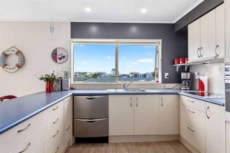 Photo of property in 19 The Glebe, Coastlands, Whakatane, 3120