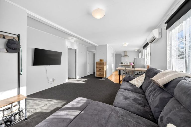 Photo of property in 74 New York Street, Martinborough, 5711