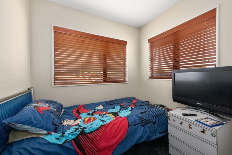 Photo of property in 1b Randwick Crescent, Moera, Lower Hutt, 5010