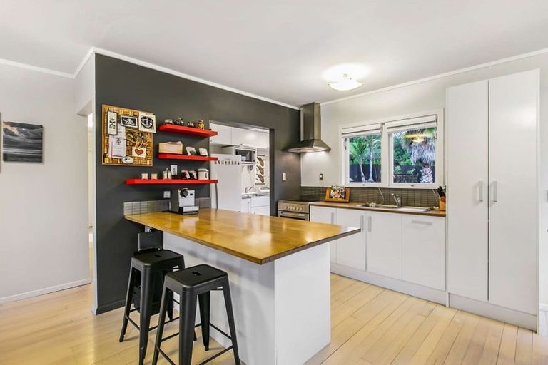 Photo of property in 63 Saffron Street, Birkdale, Auckland, 0626