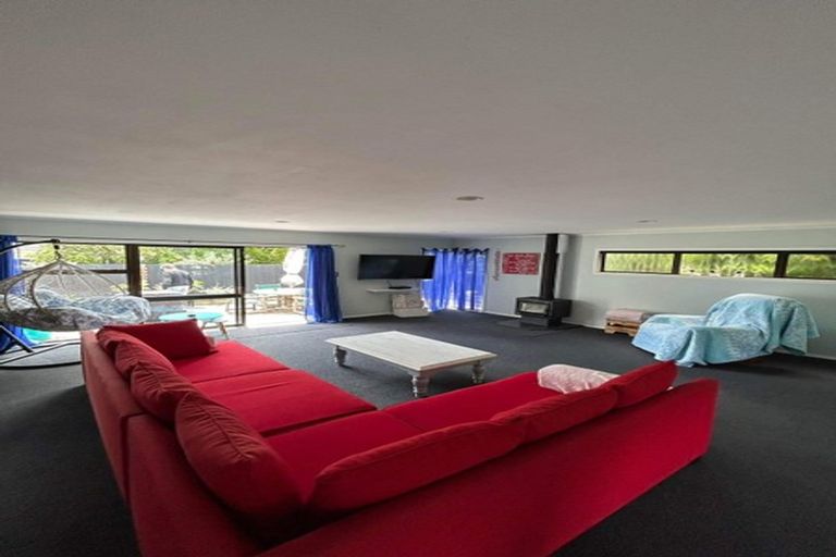 Photo of property in 473 Glenfield Road, Glenfield, Auckland, 0629