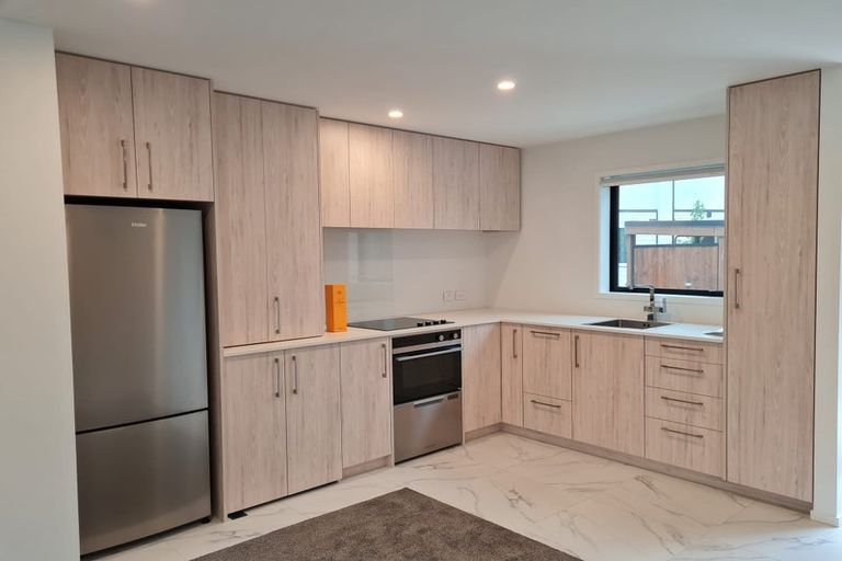 Photo of property in 2/4 Johnston Grove, Taita, Lower Hutt, 5011