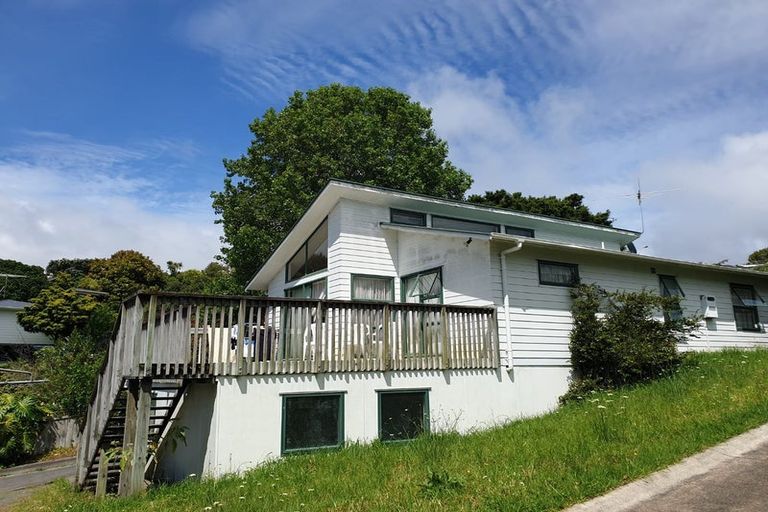 Photo of property in 18 Dunraven Place, Torbay, Auckland, 0630