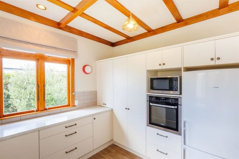 Photo of property in 247 College Street, West End, Palmerston North, 4412