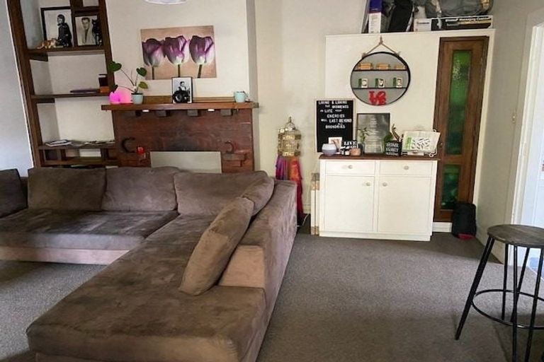 Photo of property in 1100 Karamu Road North, Mayfair, Hastings, 4122