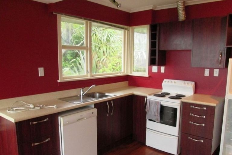 Photo of property in 130 Gladstone Road, Dalmore, Dunedin, 9010