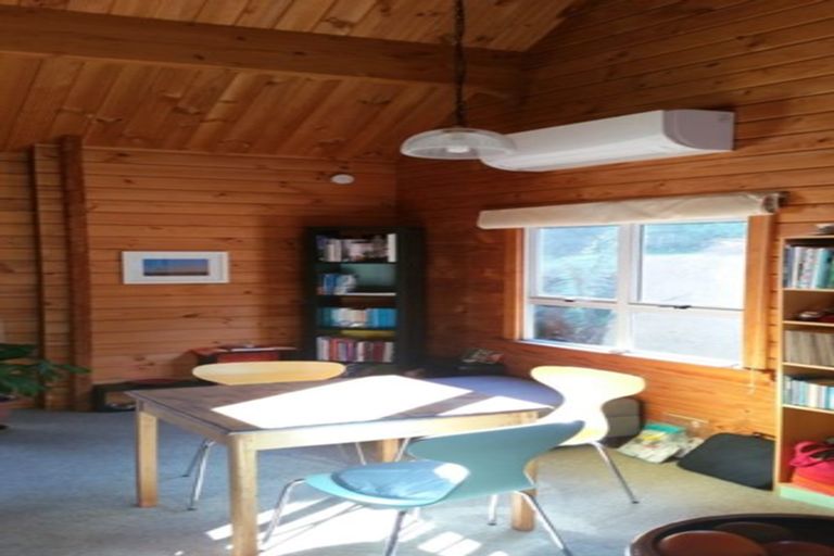 Photo of property in 2 Cypress Court, Kelvin Heights, Queenstown, 9300