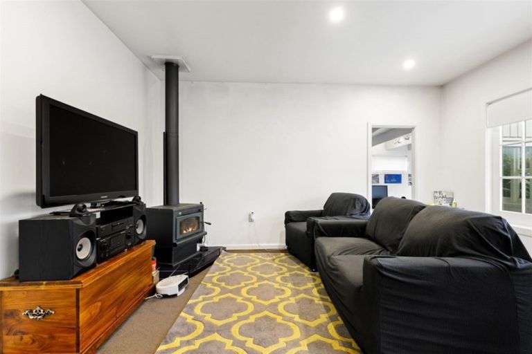 Photo of property in 21 Dinton Street, Russley, Christchurch, 8042