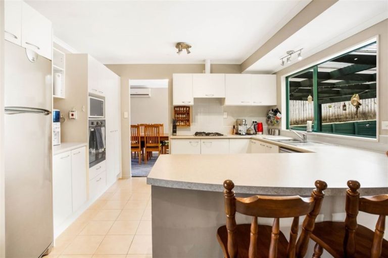 Photo of property in 9 Toledo Avenue, Henderson, Auckland, 0612