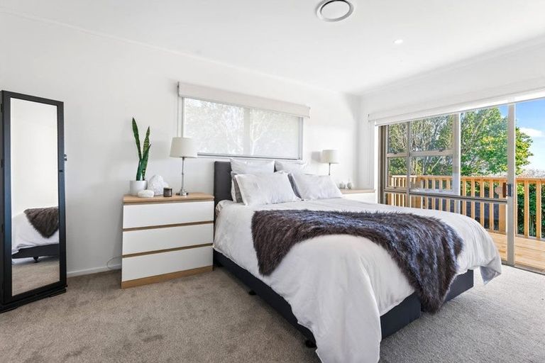 Photo of property in 53 Goodwood Drive, Goodwood Heights, Auckland, 2105