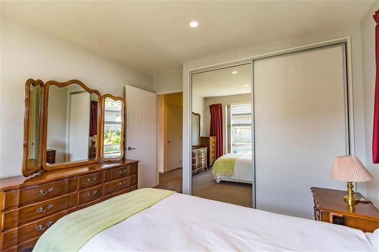 Photo of property in 1/27 Wilsons Road South, Saint Martins, Christchurch, 8022