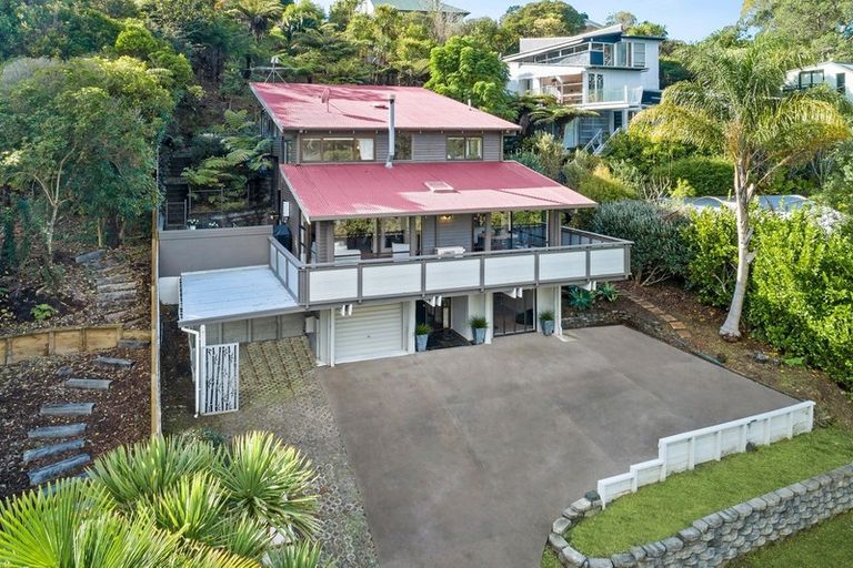Photo of property in 35 Rosecamp Road, Beach Haven, Auckland, 0626