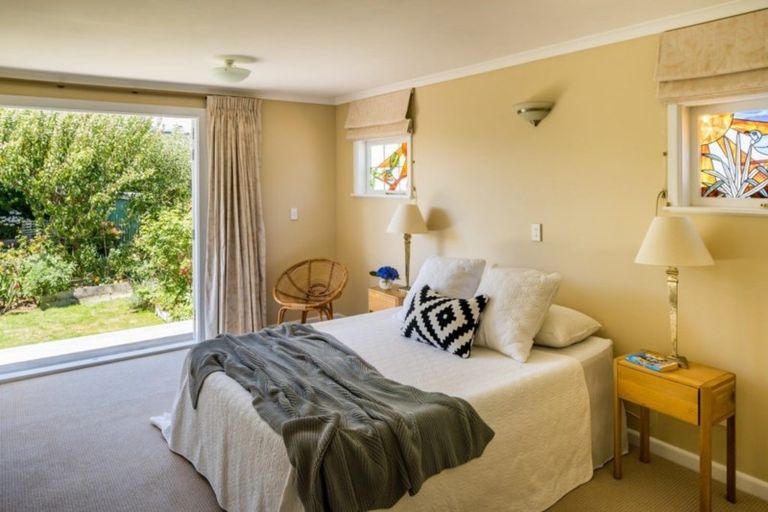 Photo of property in 33 Ropata Crescent, Boulcott, Lower Hutt, 5010