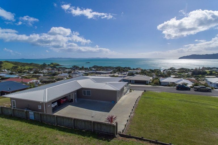 Photo of property in 6 Christine Drive, Coopers Beach, 0420