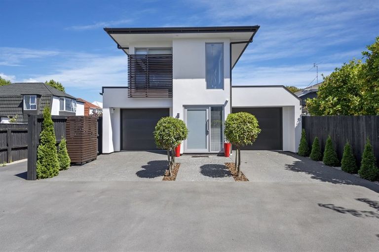 Photo of property in 35a Hewitts Road, Merivale, Christchurch, 8014