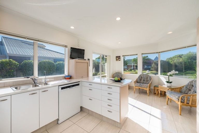 Photo of property in 28 Beach Haven Place, Paraparaumu Beach, Paraparaumu, 5032