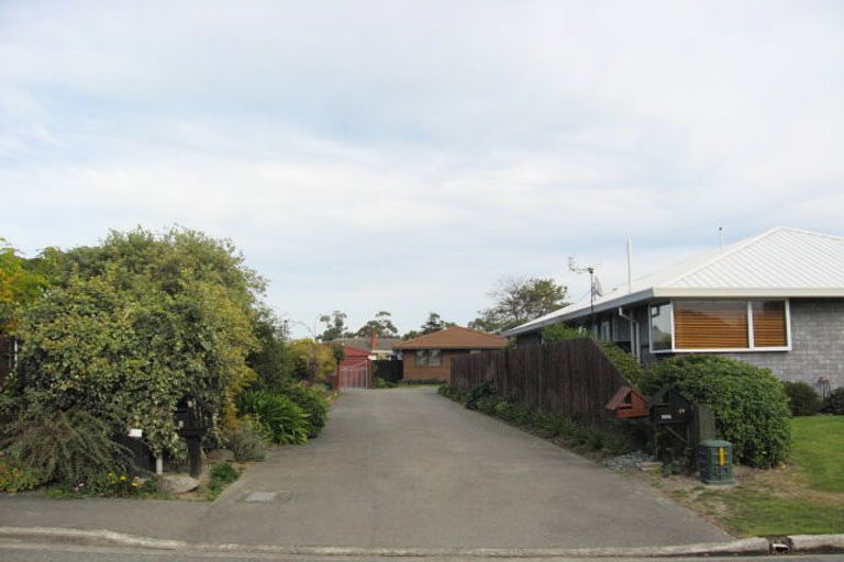 Photo of property in 1/3 Thornhill Place, Sockburn, Christchurch, 8042