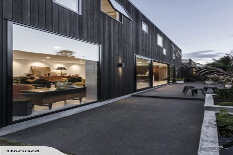 Photo of property in 12 Edgeware Road, St Albans, Christchurch, 8014