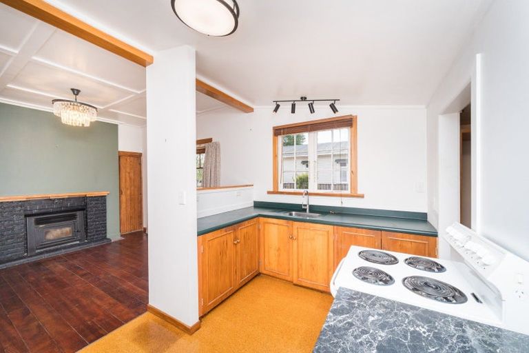 Photo of property in 16 Ngaio Street, West End, Palmerston North, 4412