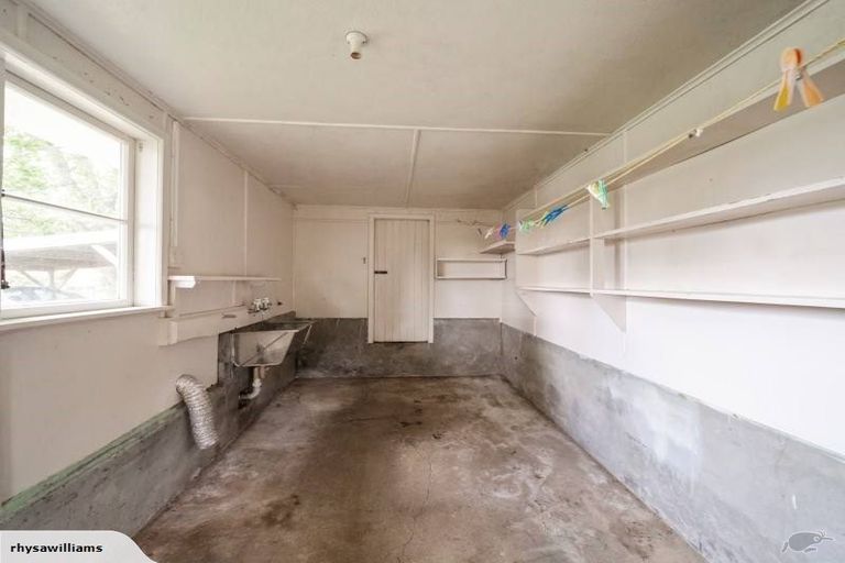 Photo of property in 60 Glenpark Avenue, Frankleigh Park, New Plymouth, 4310