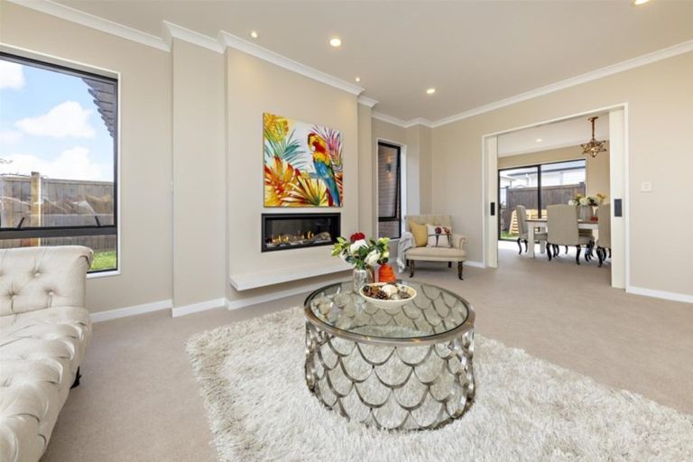 Photo of property in 37 Papareia Road, Karaka, Papakura, 2113