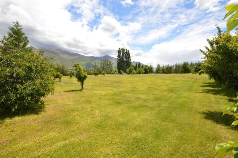Photo of property in 9 Mountain View Drive, Wanaka, 9382