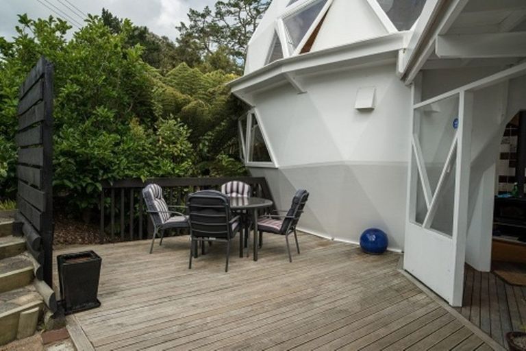 Photo of property in 49 Chatham Avenue, Paremoremo, Auckland, 0632