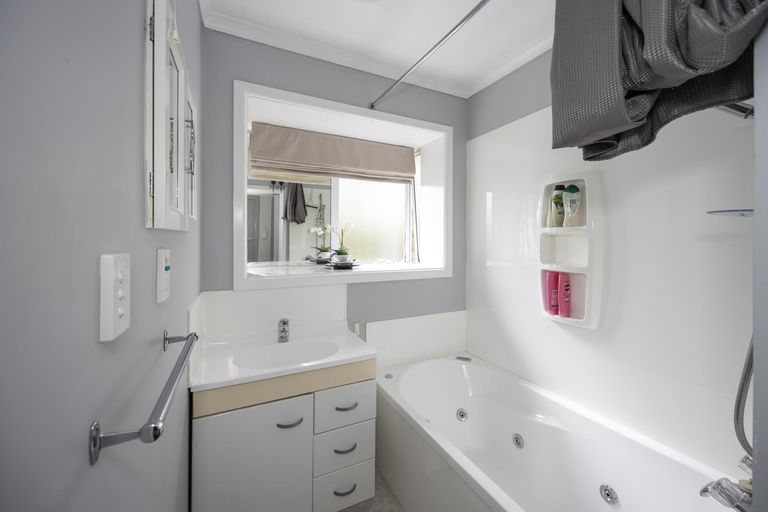 Photo of property in 23 Freyberg Avenue, Kurow, 9435