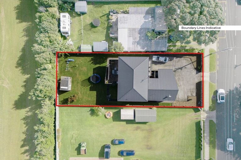 Photo of property in 242 Centreway Road, Orewa, 0931