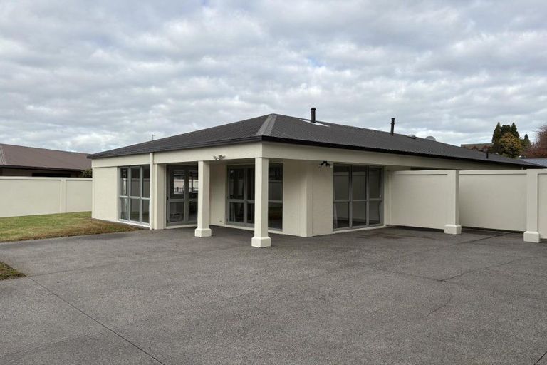 Photo of property in 54 Ashley Street, St Andrews, Hamilton, 3200