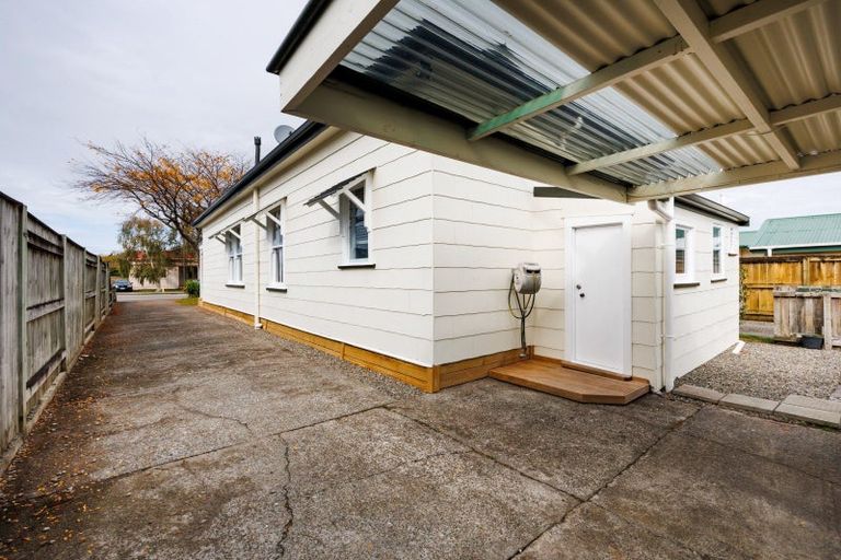 Photo of property in 305 Featherston Street, Palmerston North, 4410