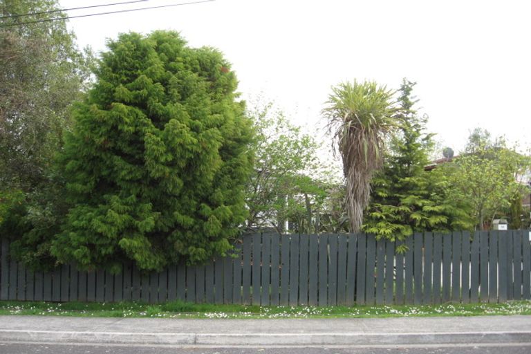 Photo of property in 10 Wyndham Road, Hannahs Bay, Rotorua, 3010