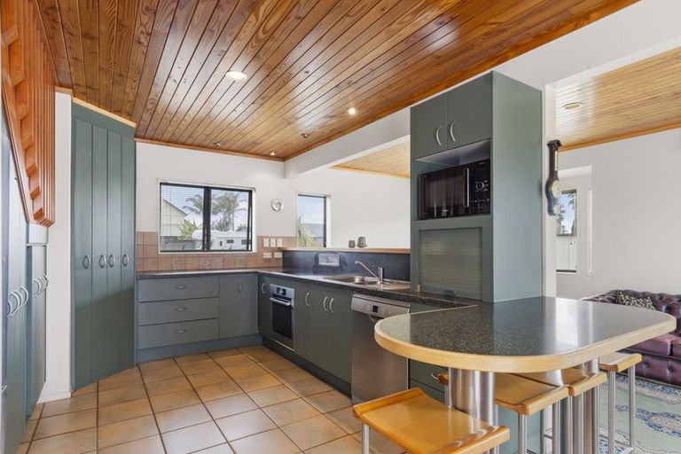 Photo of property in 54 Sunrise Avenue, Mount Maunganui, 3116